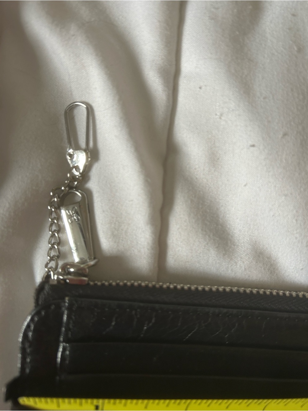 HOBO Black Leather Card Wallet with Keychain Clip - Picture 6 of 6